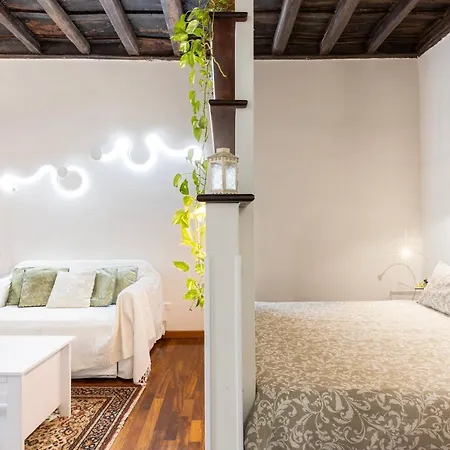 Trastevere House With Balcony,quiet New Rzym