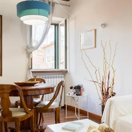 Trastevere House With Balcony,quiet New Apartament