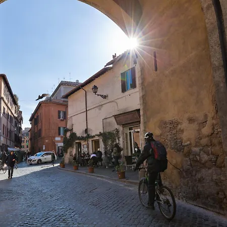 Trastevere House With Balcony,quiet New Apartament Rzym
